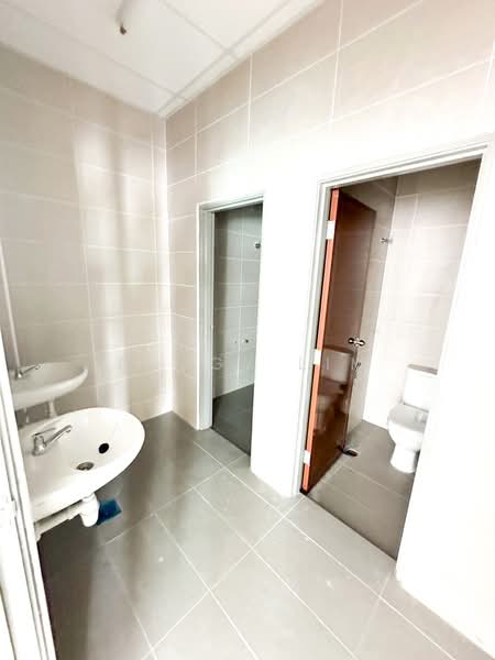 Kilang untuk Disewa di Banting (Selangor) - Peggy Lim - Bathroom - PropertyGuru.com.my