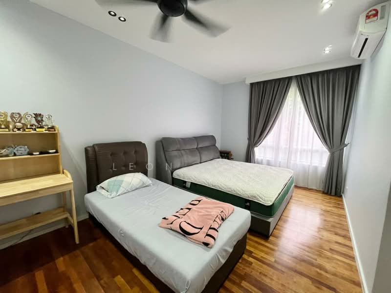 3-storey Terraced House for Sale in Batu Arang (Selangor) - Leon Wong - Bedroom - PropertyGuru.com.my