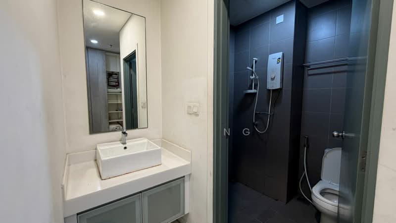 Kondominium untuk Disewa di Mercu Summer Suites - John Ng - Bathroom - PropertyGuru.com.my