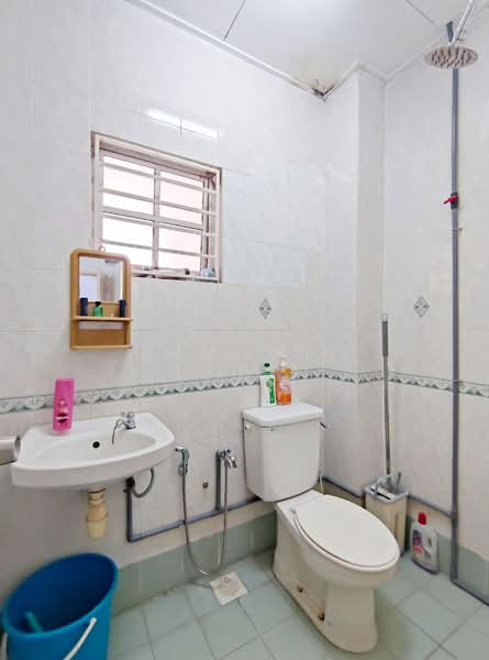 2-storey Terraced House for Sale in Seksyen 13 (Shah Alam) - JUMIDAH (JUE) - Bathroom - PropertyGuru.com.my