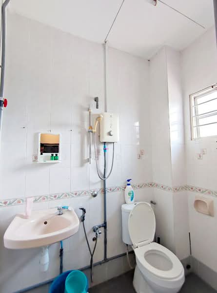 2-storey Terraced House for Sale in Seksyen 13 (Shah Alam) - JUMIDAH (JUE) - Bathroom - PropertyGuru.com.my