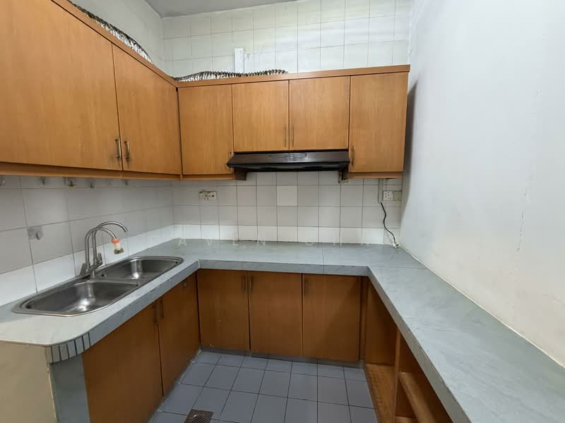 Service Residence for Sale at The Pearl (Pearl Point) - Caven Chng - Kitchen - PropertyGuru.com.my