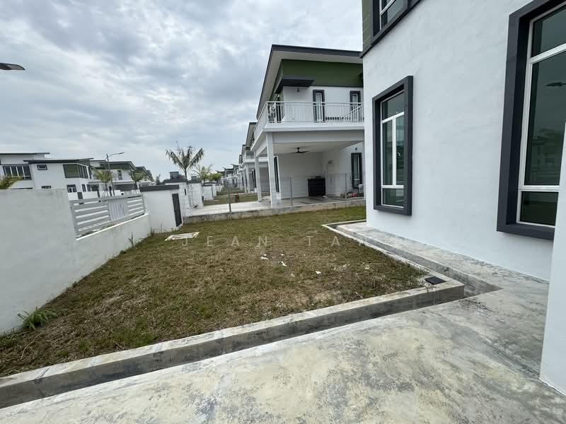 Bungalow for Sale in Bemban (Melaka) - Jean Tan - Exterior - PropertyGuru.com.my