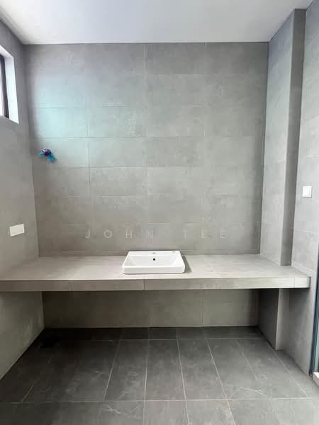 Factory for Rent in Seksyen 33 (Shah Alam) - John Tee - Bathroom - PropertyGuru.com.my