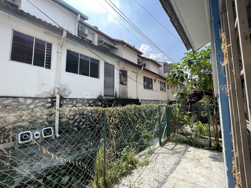 Terraced House for Sale in Subang Jaya (Selangor) - Aziz Abdullah - Exterior - PropertyGuru.com.my
