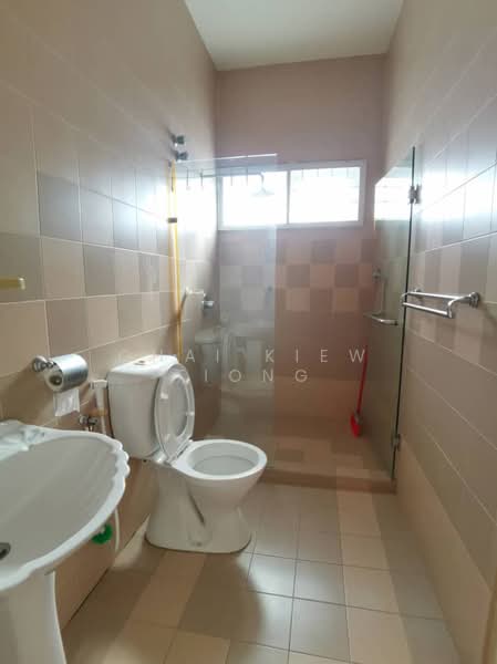 Semi-Detached House for Sale in Kuantan (Pahang) - Chai Kiew Tiong - Bathroom - PropertyGuru.com.my