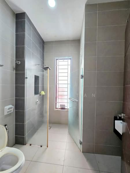 Cluster House for Sale in Masai (Johor) - Louis Tan - Bathroom - PropertyGuru.com.my