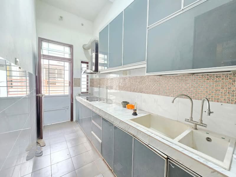 Cluster House for Sale in Masai (Johor) - Louis Tan - Kitchen - PropertyGuru.com.my