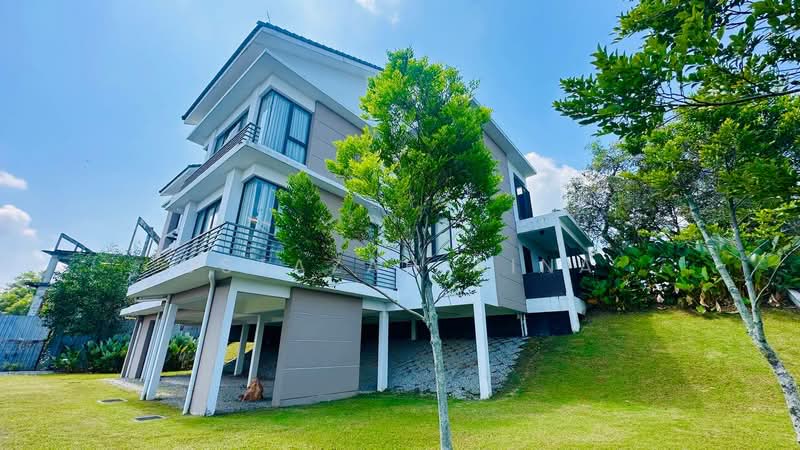 Sebayu Hill Villas @ Bandar Seri Putra untuk Untuk Dijual - RM 3,420,000, Mac 2026 - Exterior - PropertyGuru.com.my