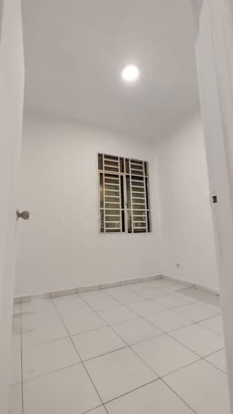 Service Residence for Sale at Jentayu Residensi @ Tampoi - Loh Lee Peng - PropertyGuru.com.my