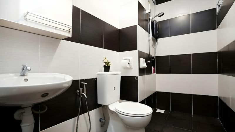 Servis Apartment untuk Dijual di Sky Oasis Residence (Pangsapuri Oasis 1) - Belinda Choo - Bathroom - PropertyGuru.com.my