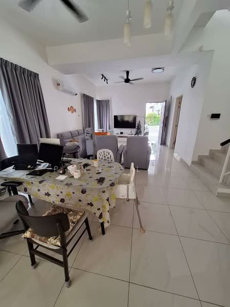 2-storey Terraced House for Sale in Semenyih (Selangor) - Penny Loh - Living Room - PropertyGuru.com.my