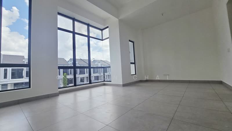 2-storey Terraced House for Sale in Taman Mount Austin (Tebrau) - Gordon Chai - Master Room - PropertyGuru.com.my