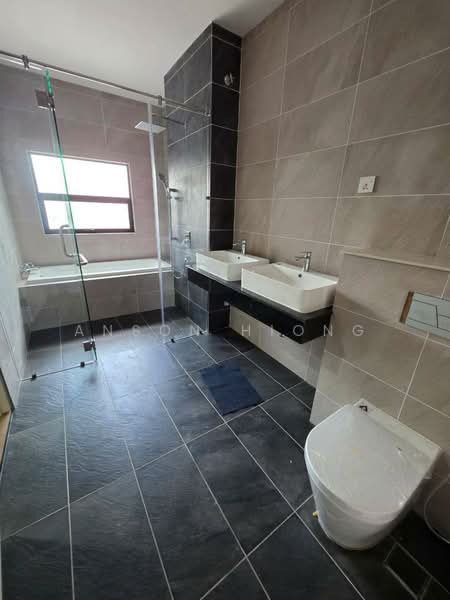 Semi-Detached House for Rent in Skudai (Johor) - Anson Hiong - Bathroom - PropertyGuru.com.my