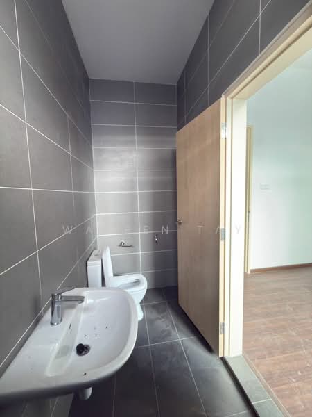 Cluster House for Sale in Kulai (Johor) - Warren Tay - Bathroom - PropertyGuru.com.my