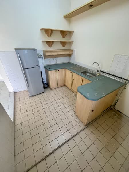 Sri Manja Court untuk Untuk Dijual - RM 420,000, Mac 2026 - Kitchen - PropertyGuru.com.my