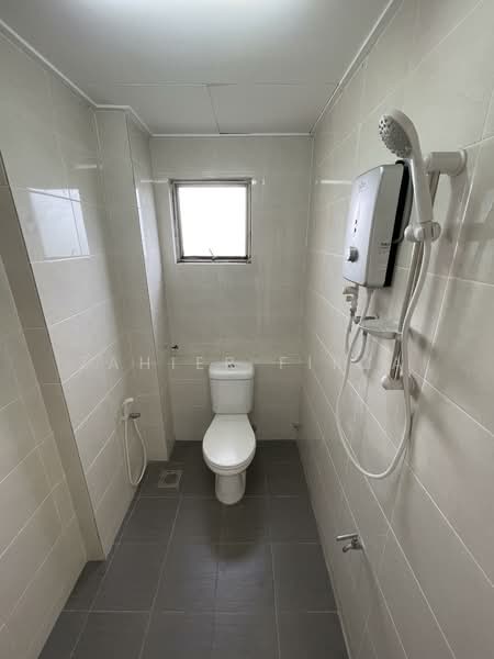 Sri Manja Court untuk Untuk Dijual - RM 420,000, Mac 2026 - Bathroom - PropertyGuru.com.my