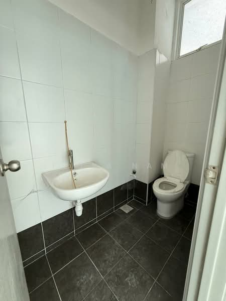 Shop / Office for Rent in Permas Jaya (Johor) - Fiona Nam - Bathroom - PropertyGuru.com.my