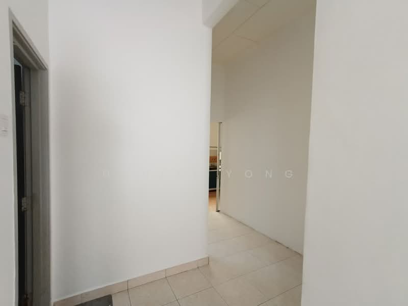 1-storey Terraced House for Sale in Taman Kempas Indah (Tebrau) - Daniel Yong - Corridor - PropertyGuru.com.my