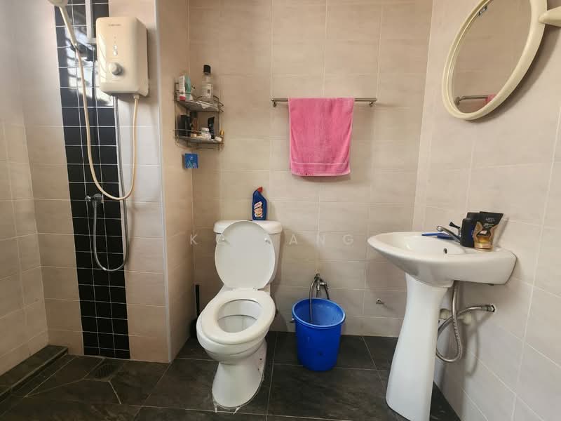 Condominium for Sale at Pelangi Heights 2 - KC Tang - Bathroom - PropertyGuru.com.my