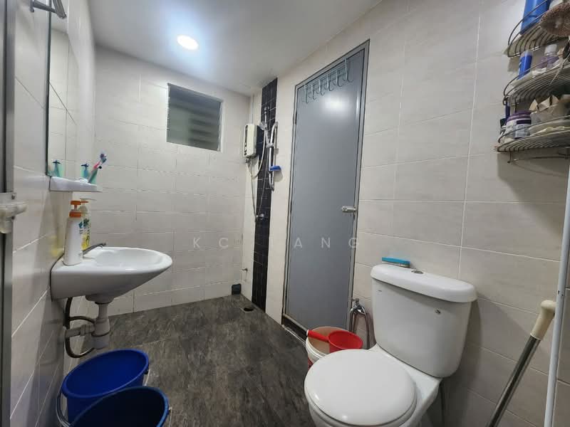 Condominium for Sale at Pelangi Heights 2 - KC Tang - Bathroom - PropertyGuru.com.my