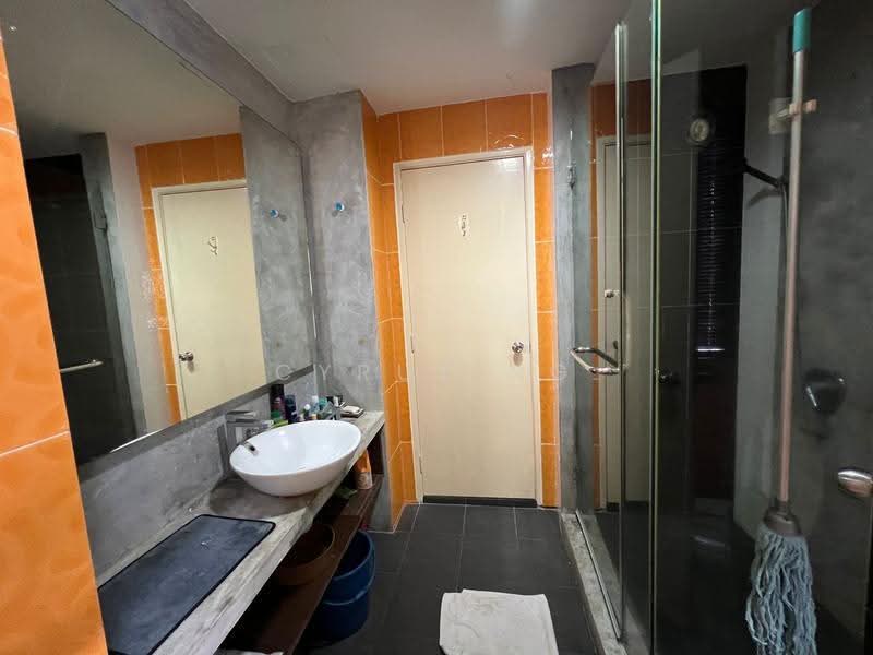 Rumah Teres 3-Tingkat untuk Dijual di Lake Fields (Sungai Besi) - Cyrus Ng - Bathroom - PropertyGuru.com.my