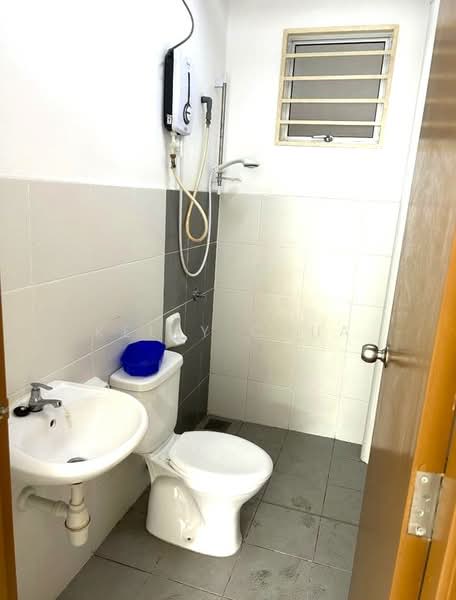 Apartment for Sale at Azaria - Kelly Chua - Bathroom - PropertyGuru.com.my