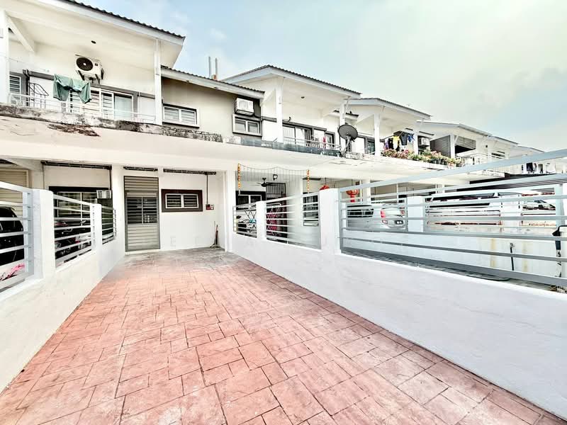 The Lake Residence untuk Untuk Dijual - RM 420,000, Apr 2026 - Exterior - PropertyGuru.com.my