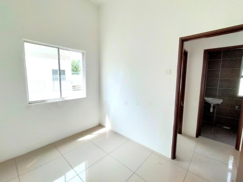 Semi-Detached House for Sale in Sepang (Selangor) - Firdaus Hamidun - PropertyGuru.com.my