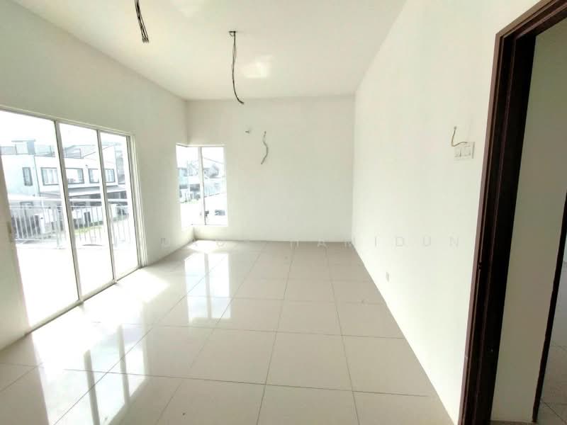 Semi-Detached House for Sale in Sepang (Selangor) - Firdaus Hamidun - PropertyGuru.com.my