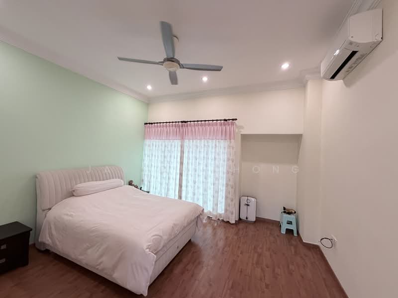 3-storey Terraced House for Sale in Taman Esplanad (Bukit Jalil) - Jayson chong - Bedroom - PropertyGuru.com.my