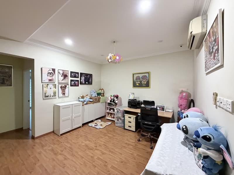 3-storey Terraced House for Sale in Taman Esplanad (Bukit Jalil) - Jayson chong - Study - PropertyGuru.com.my