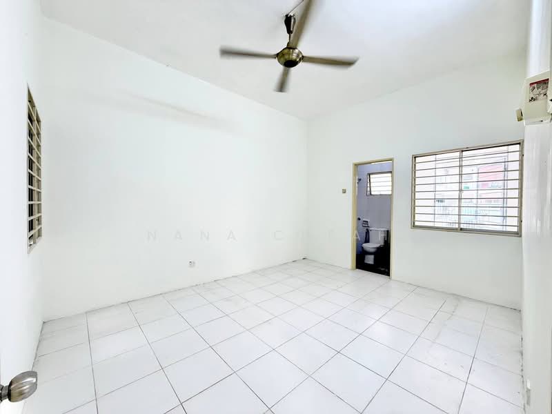 Townhouse for Sale in Taman Putra Perdana (Puchong) - Nana Cheah - Bathroom - PropertyGuru.com.my