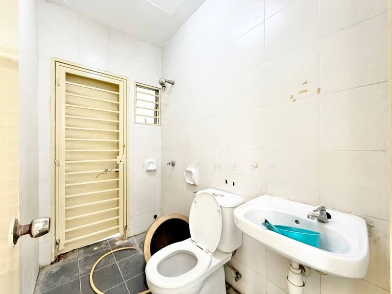 Townhouse for Sale in Taman Putra Perdana (Puchong) - Nana Cheah - Bathroom - PropertyGuru.com.my