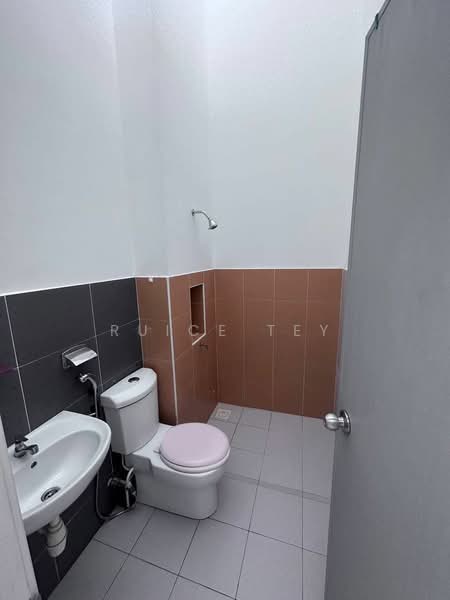 2-storey Terraced House for Rent in Bukit Indah (Iskandar Puteri (Nusajaya)) - Ruice Tey - Bathroom - PropertyGuru.com.my