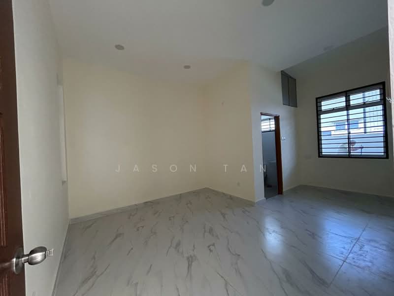 1-storey Terraced House for Sale in Bandar Putra (Kulai) - Jason Tan - Interior - PropertyGuru.com.my