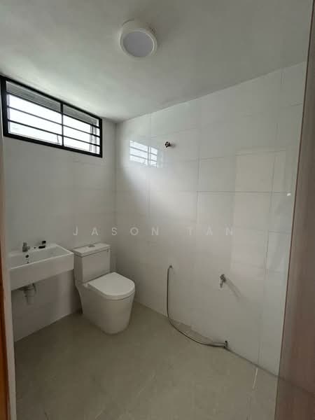 1-storey Terraced House for Sale in Bandar Putra (Kulai) - Jason Tan - Bathroom - PropertyGuru.com.my