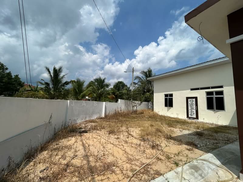 1-storey Terraced House for Sale in Bandar Putra (Kulai) - Jason Tan - Exterior - PropertyGuru.com.my