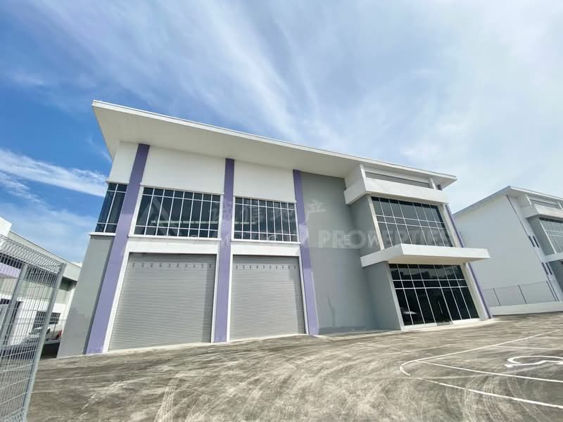 Detached Factory for Rent in Pasir Gudang (Johor) - Tom Chiew - Exterior - PropertyGuru.com.my