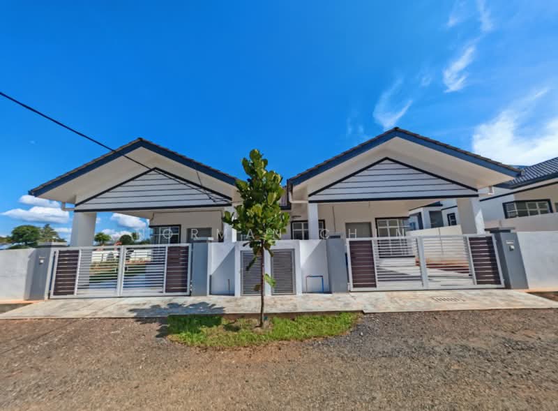 Rumah Berkembar untuk Dijual di Kuala Pilah (Negeri Sembilan) - Norman Chin - Exterior - PropertyGuru.com.my