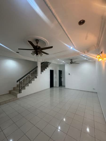 2-storey Terraced House for Sale in Bandar Puteri Klang (Klang) - Nur Alia Omar - Living Room - PropertyGuru.com.my