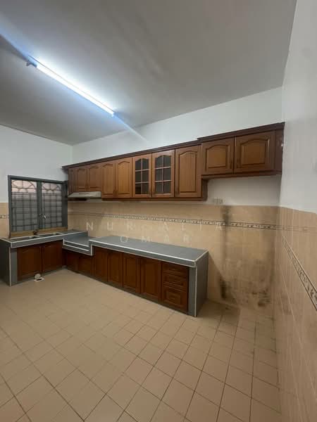 2-storey Terraced House for Sale in Bandar Puteri Klang (Klang) - Nur Alia Omar - Kitchen - PropertyGuru.com.my