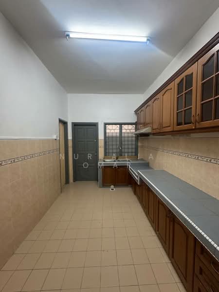 2-storey Terraced House for Sale in Bandar Puteri Klang (Klang) - Nur Alia Omar - Kitchen - PropertyGuru.com.my