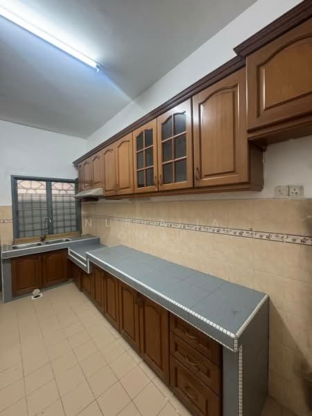 2-storey Terraced House for Sale in Bandar Puteri Klang (Klang) - Nur Alia Omar - Kitchen - PropertyGuru.com.my