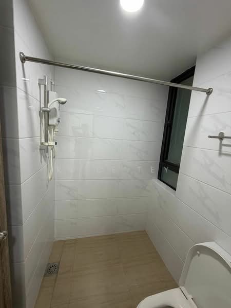 Service Residence for Rent at Country Garden Central Park - Ruice Tey - Bathroom - PropertyGuru.com.my