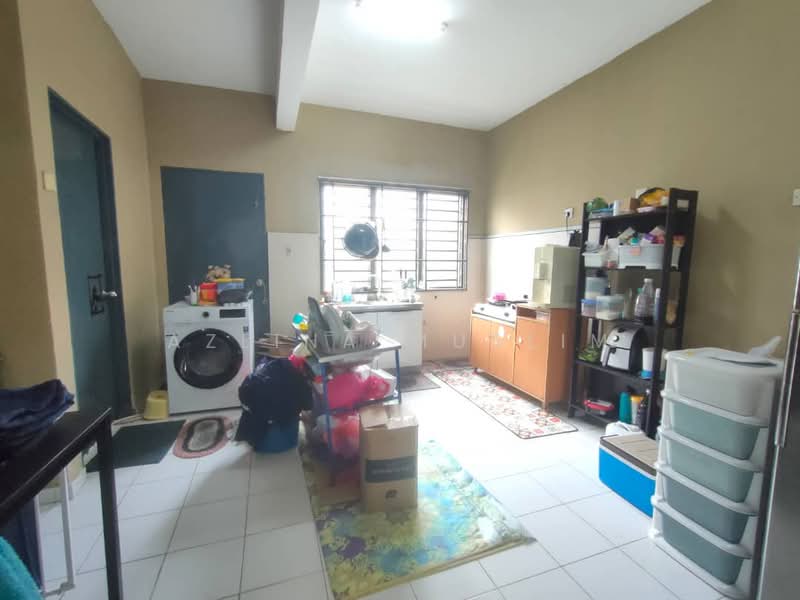 2-storey Terraced House for Sale in Taman Scientex Pasir Gudang (Pasir Gudang) - Azlina Muslim - Kitchen - PropertyGuru.com.my