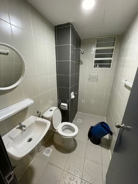 Apartment for Sale at Puncak Hijauan - Addy Ng - Bathroom - PropertyGuru.com.my