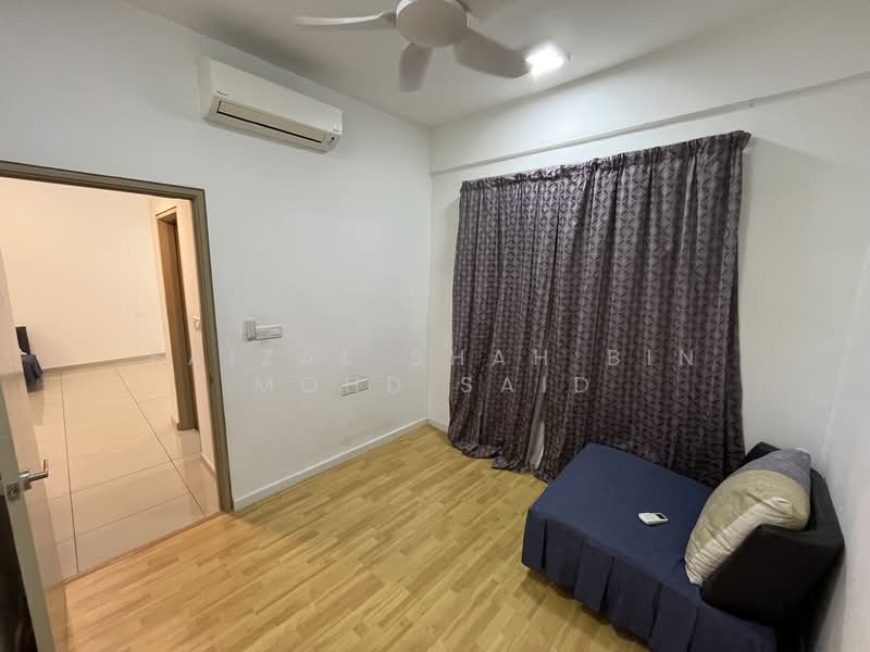 Suria Residence untuk Untuk Disewa - RM 2,000 /bulan, Mac 2026 - 2nd Room - PropertyGuru.com.my