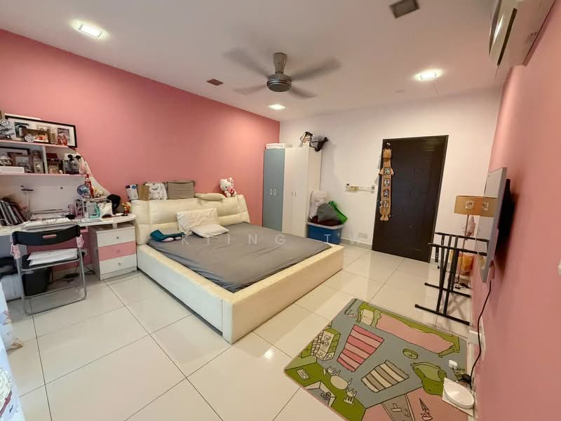 3-storey Terraced House for Sale in Prima Selayang (Selayang) - Kiing TW - Bedroom - PropertyGuru.com.my