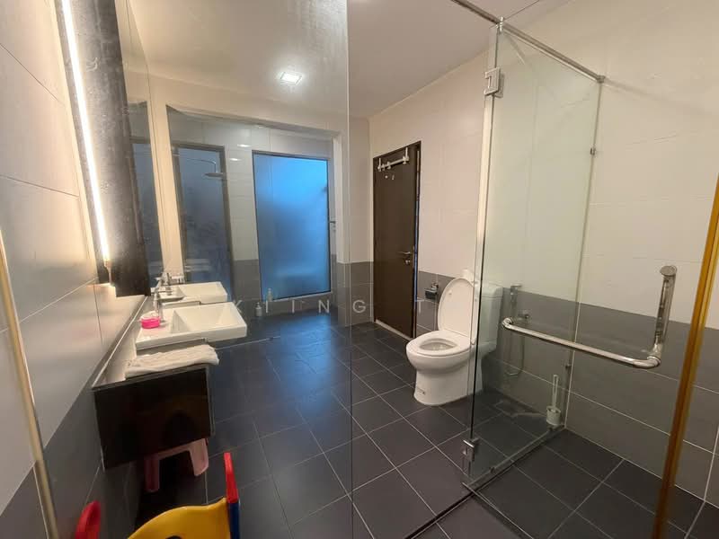 3-storey Terraced House for Sale in Prima Selayang (Selayang) - Kiing TW - Bathroom - PropertyGuru.com.my